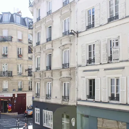 Quiet Cocoon Near Montmartre * Paris